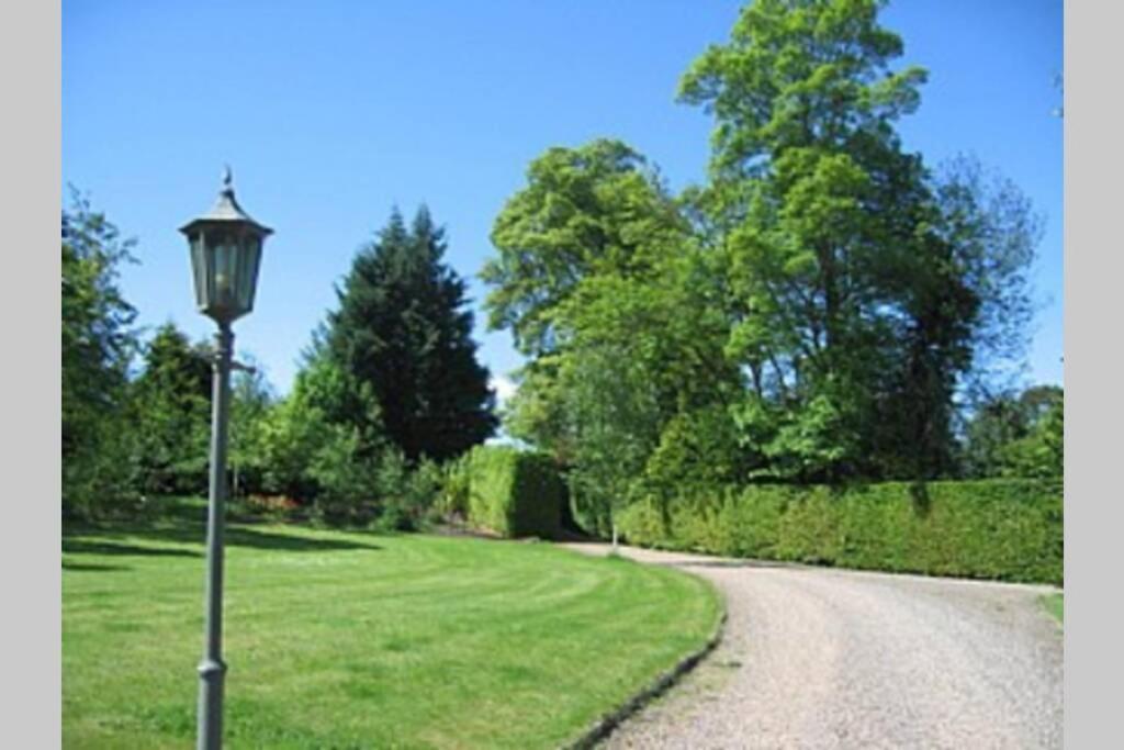Harleyburn Cottages - Stables And Saddlery Melrose Esterno foto