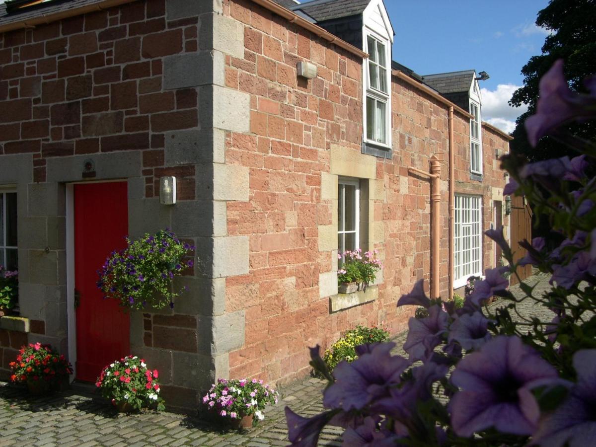 Harleyburn Cottages - Stables And Saddlery Melrose Esterno foto